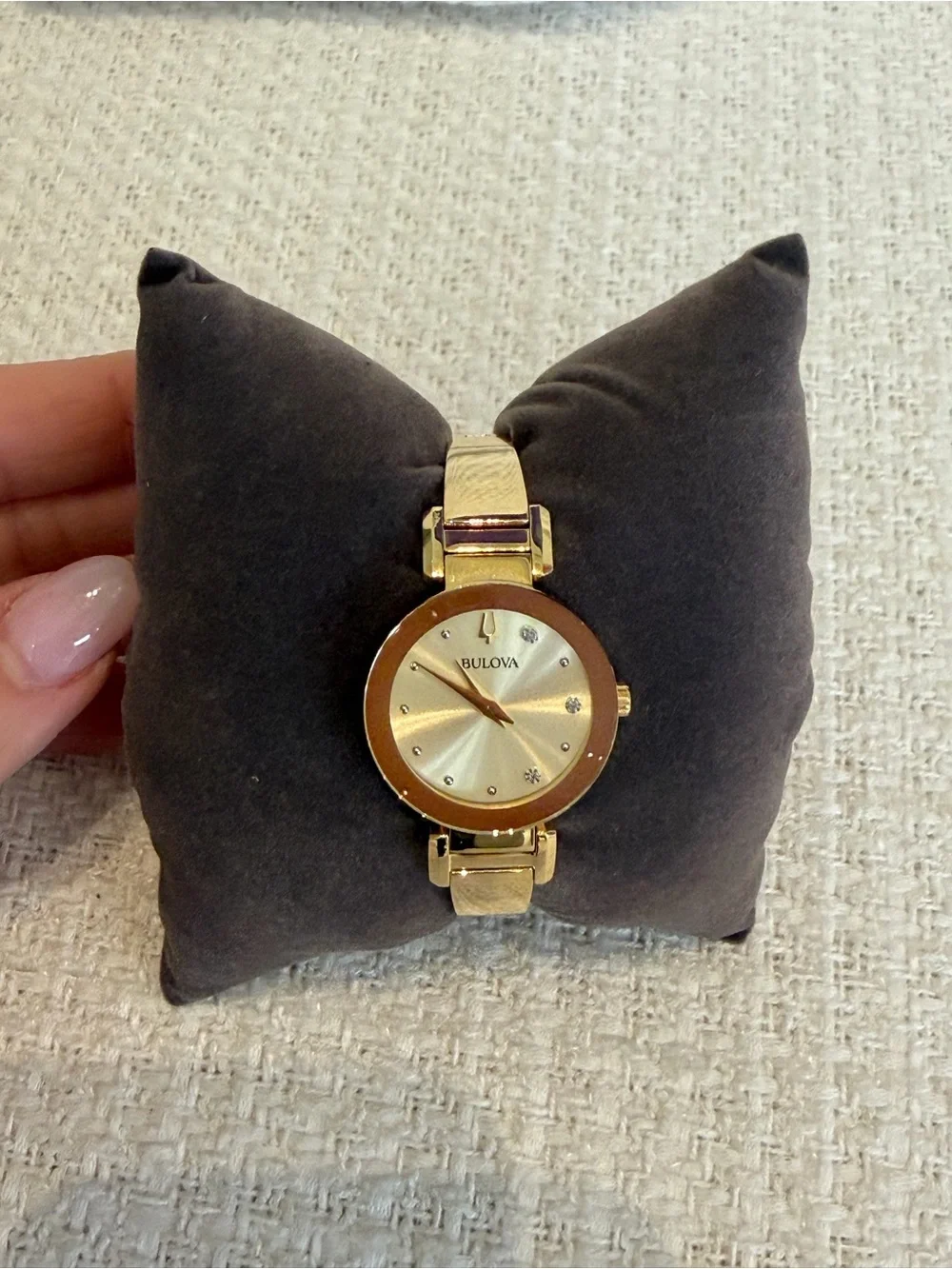 BRAND NEW STUNNING BULOVA WATCH!